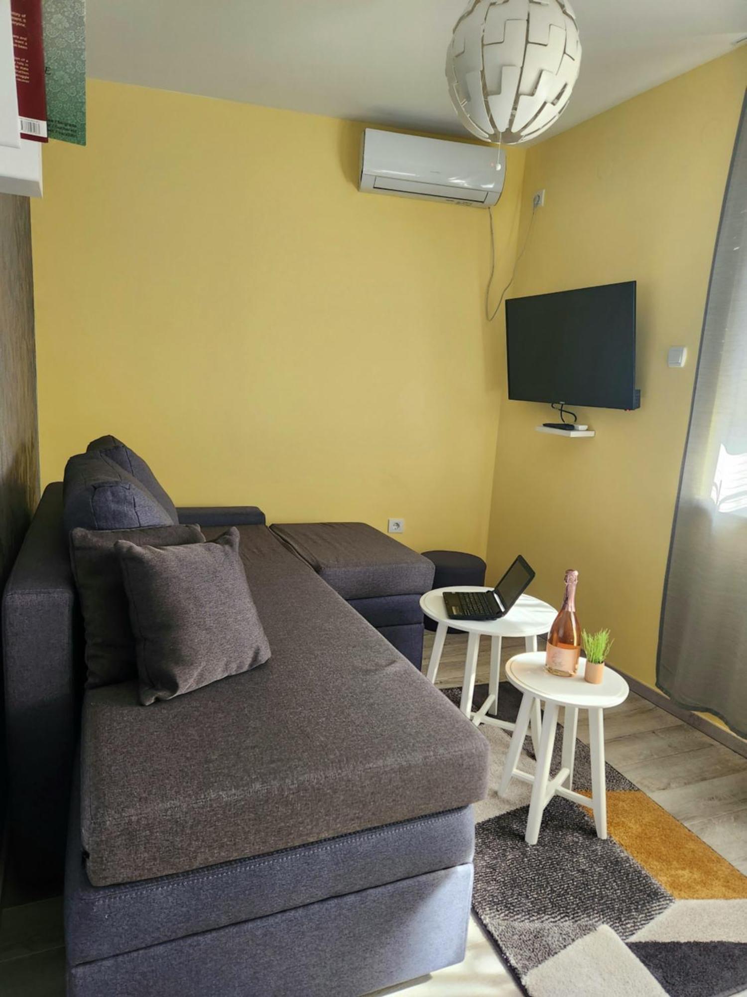 Live & Sleep Apartamento Novi Sad Exterior foto